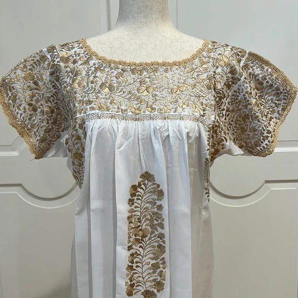 San Antonino Maxi Dress, Oaxaca Mexican dress. hand Embroidered. Silk Th… - Picture 7 of 10